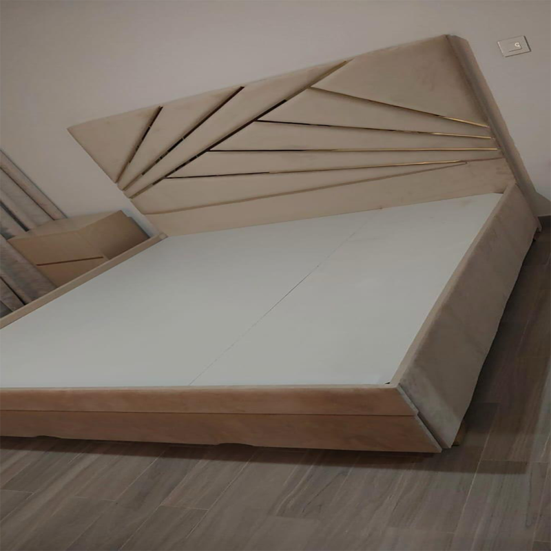 Aurora Fancrest Upholstered Bed