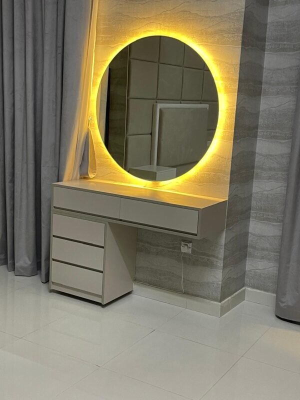 Elegant vanity unit
