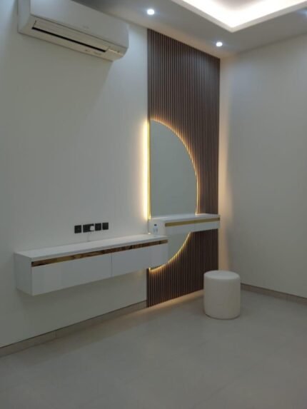 Minimalist vanity furniture