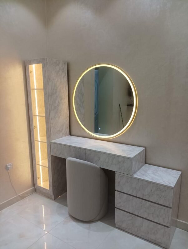 Modern interior mirror