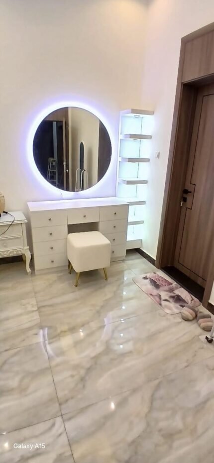 Floating dressing table