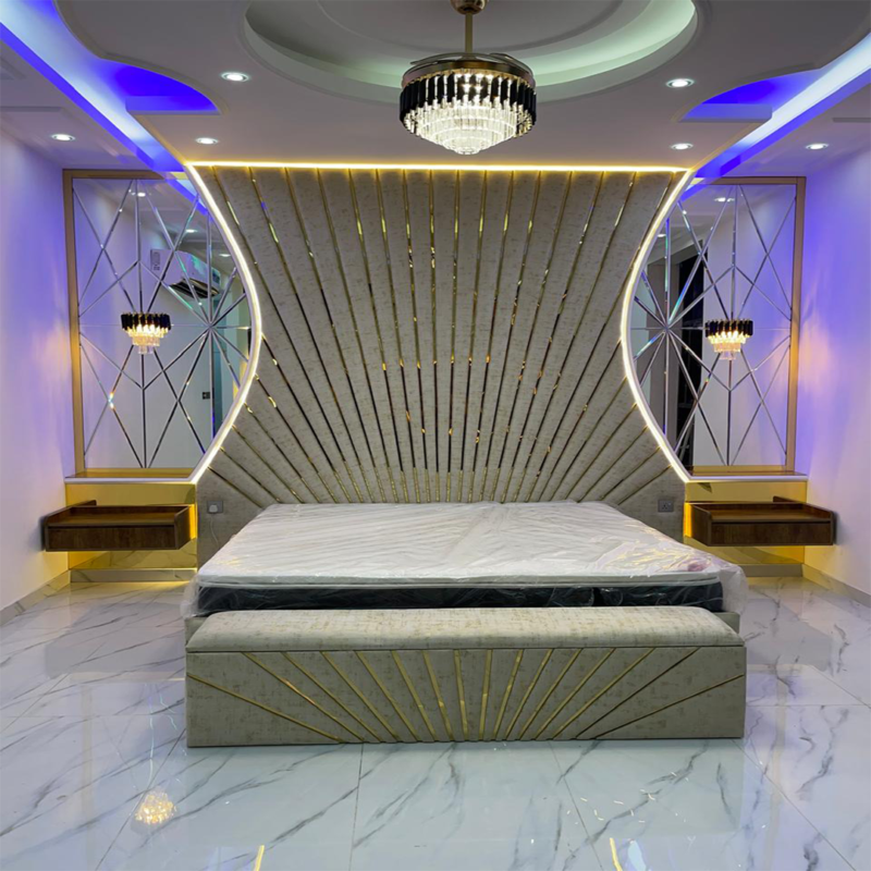 Aura Royale Curve Bed